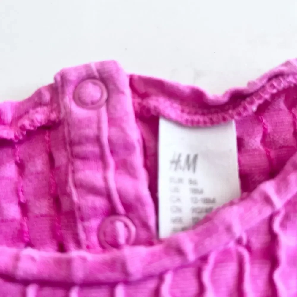 H&M girls textured two piece outfit top shorts 12/18 months